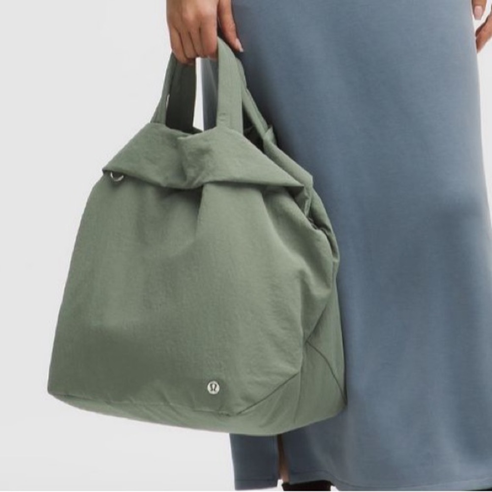 Lululemon on my level tote bag - Picture 6 of 8